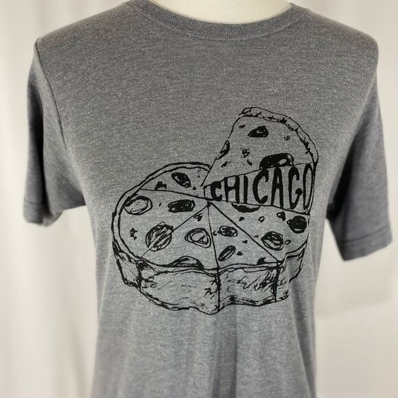 NWOT Chicago Deep Dish Pizza Graphic Tee Shirt - Picture 3 of 6